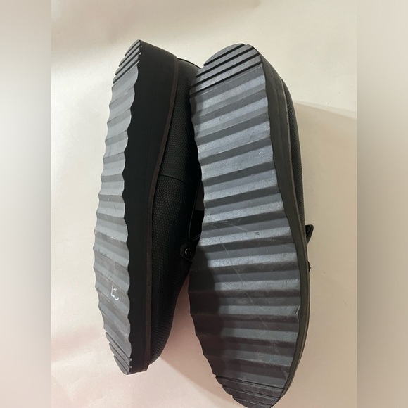 Aldo Yolanda Black Loafer with gold tone bar logo slight wedge size 10 - Picture 4 of 6